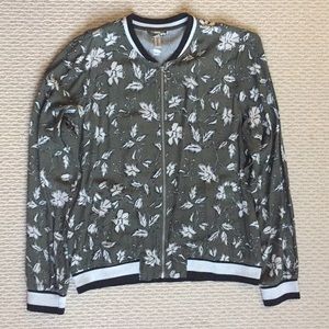 Light viscose bomber jacket
